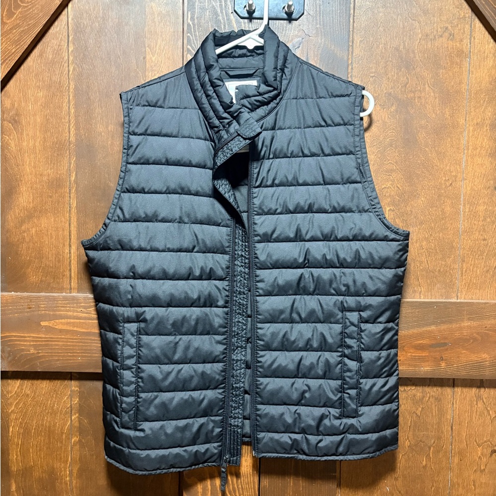 GAP Men's Black Quilted Vest